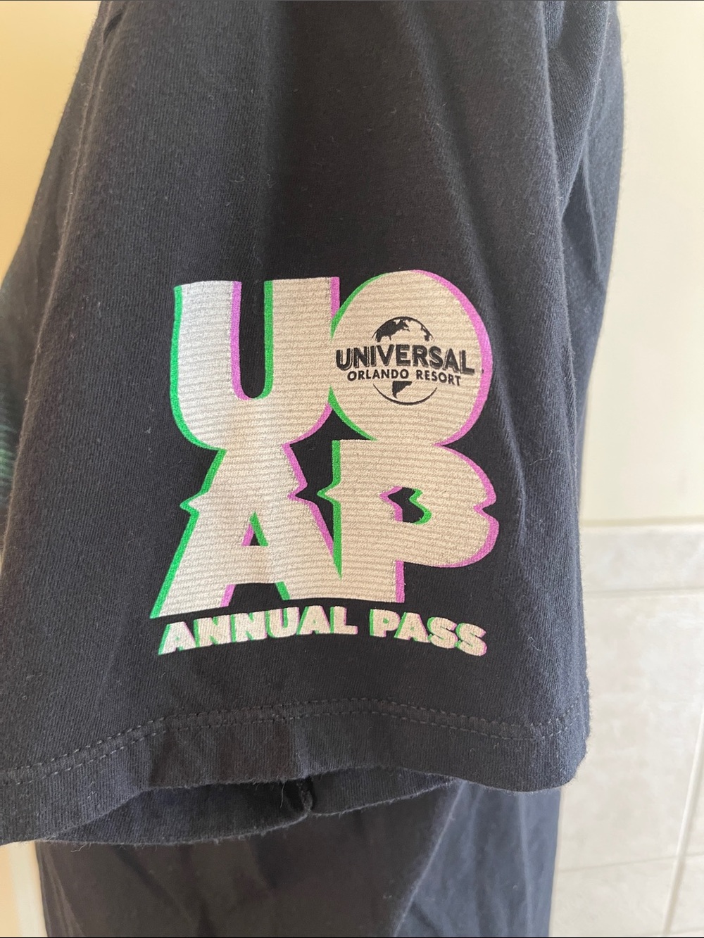 Universal Orlando Halloween Horror Nights 2018 Black Graphic Tee - Picture 2 of 4